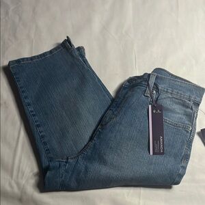 NWT Gloria Vanderbilt Amanda Jean Capris